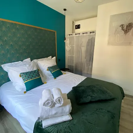Vert Hote Apartament